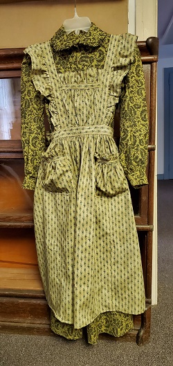 Historic Dress for Longstreet Farm 